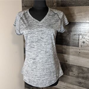 Legend gray Vneck shirt L